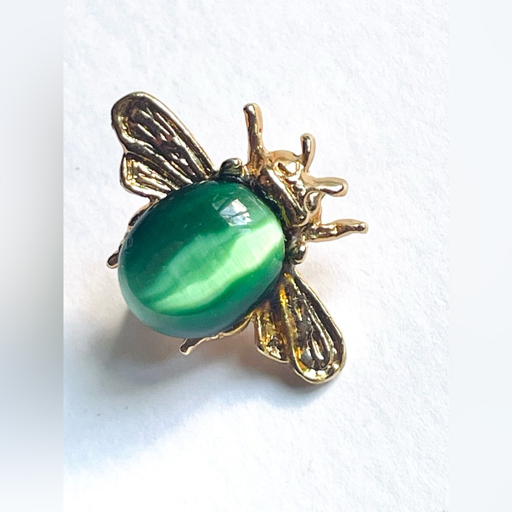 Vintage Gold Bee Pin With Green Tigers Eye Stone - Picture 6 of 6
